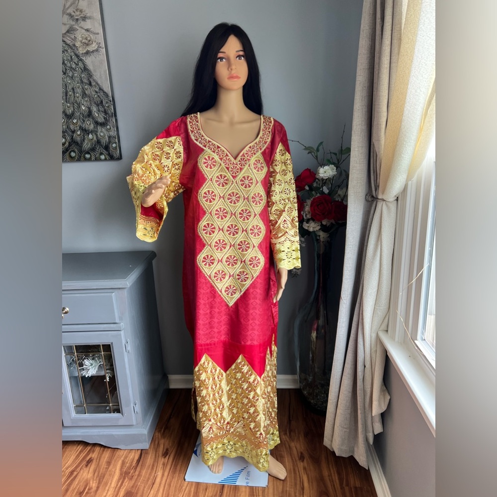 COPY - Beautiful embroidered boubou!